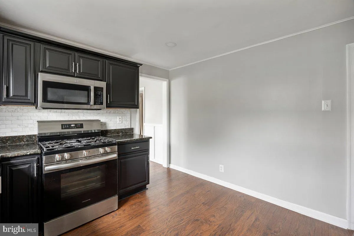 Pennsauken, New Jersey 08109, United States, 3 Bedrooms Bedrooms, ,2 BathroomsBathrooms,Residential,Contingent,126780