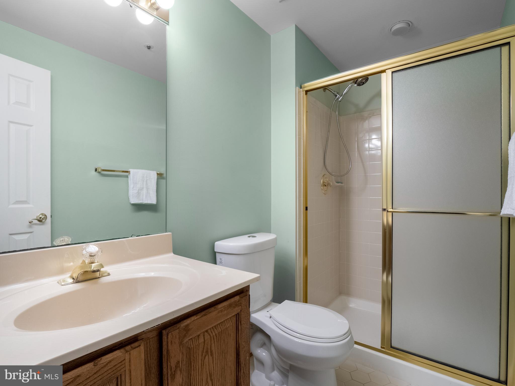 QUINCE ORCHARD KNOLLS - Residential