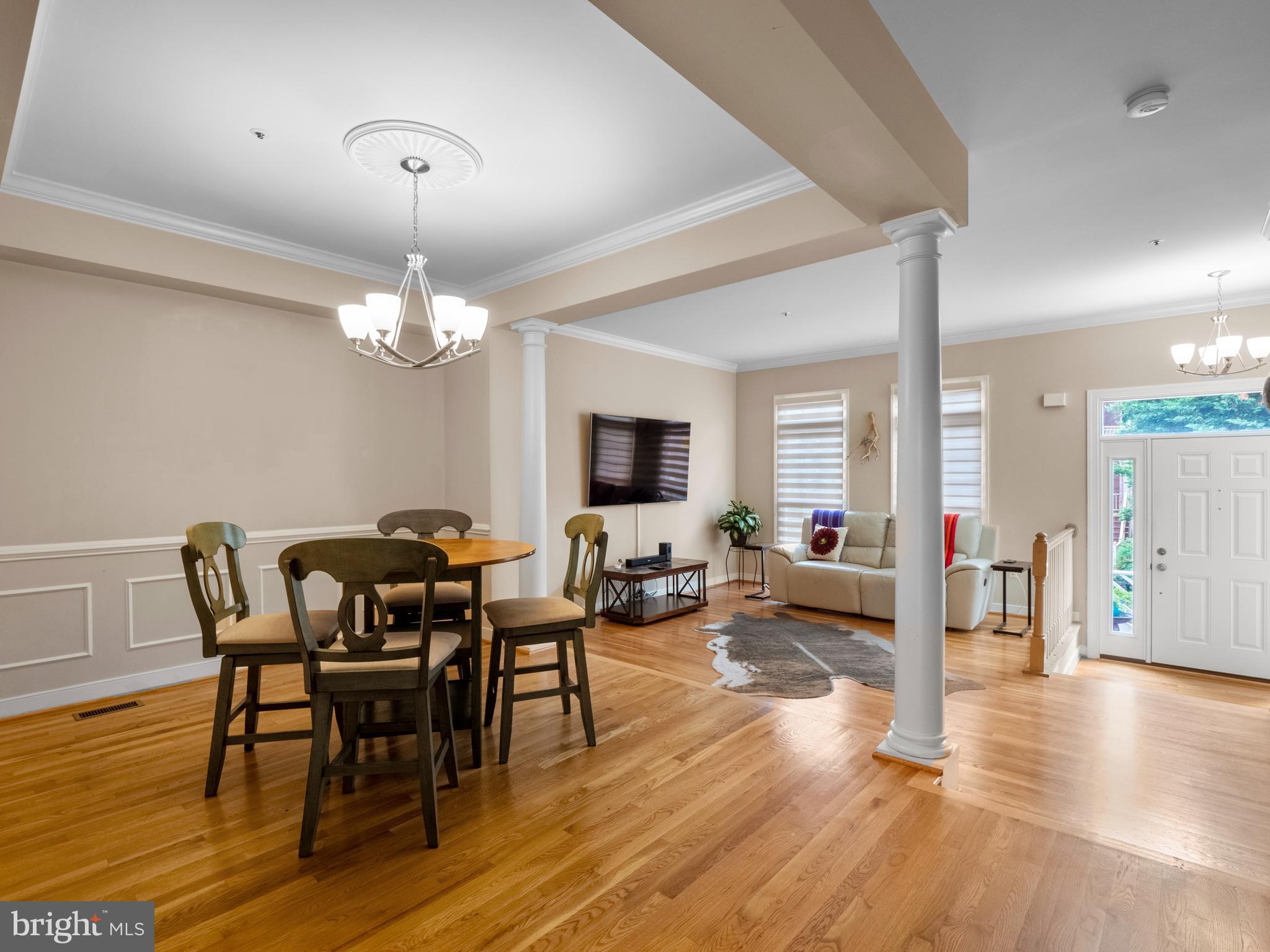 QUINCE ORCHARD KNOLLS - Residential