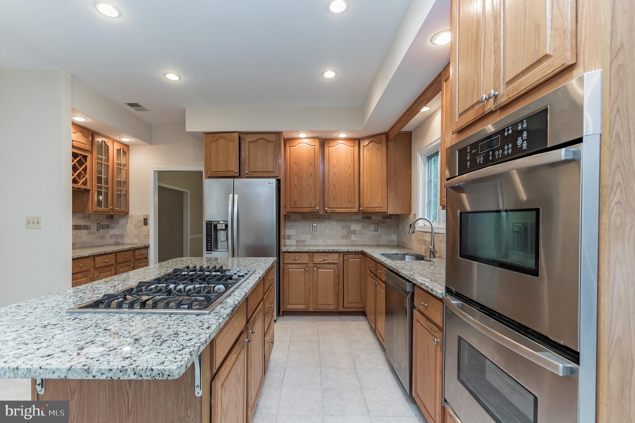 WILLOWS OF POTOMAC - Residential Lease