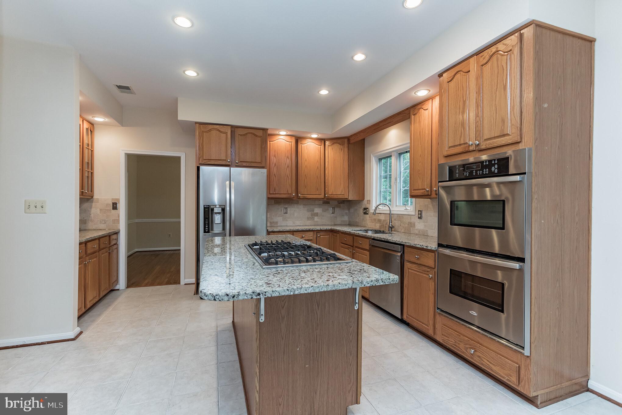 WILLOWS OF POTOMAC - Residential Lease