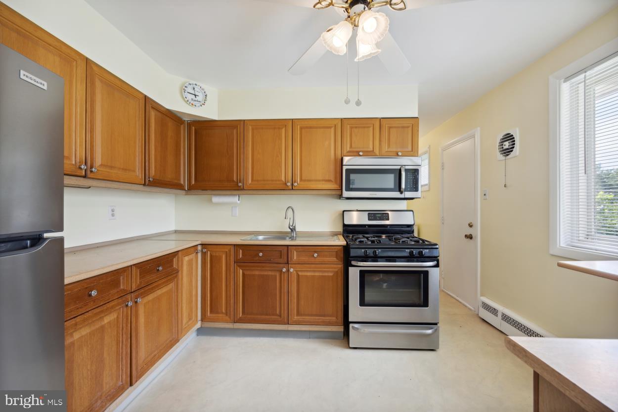 CEDAR HOLLOW - Residential