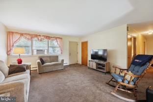 CEDAR HOLLOW - Residential