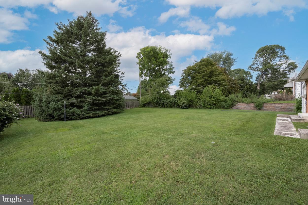 CEDAR HOLLOW - Residential