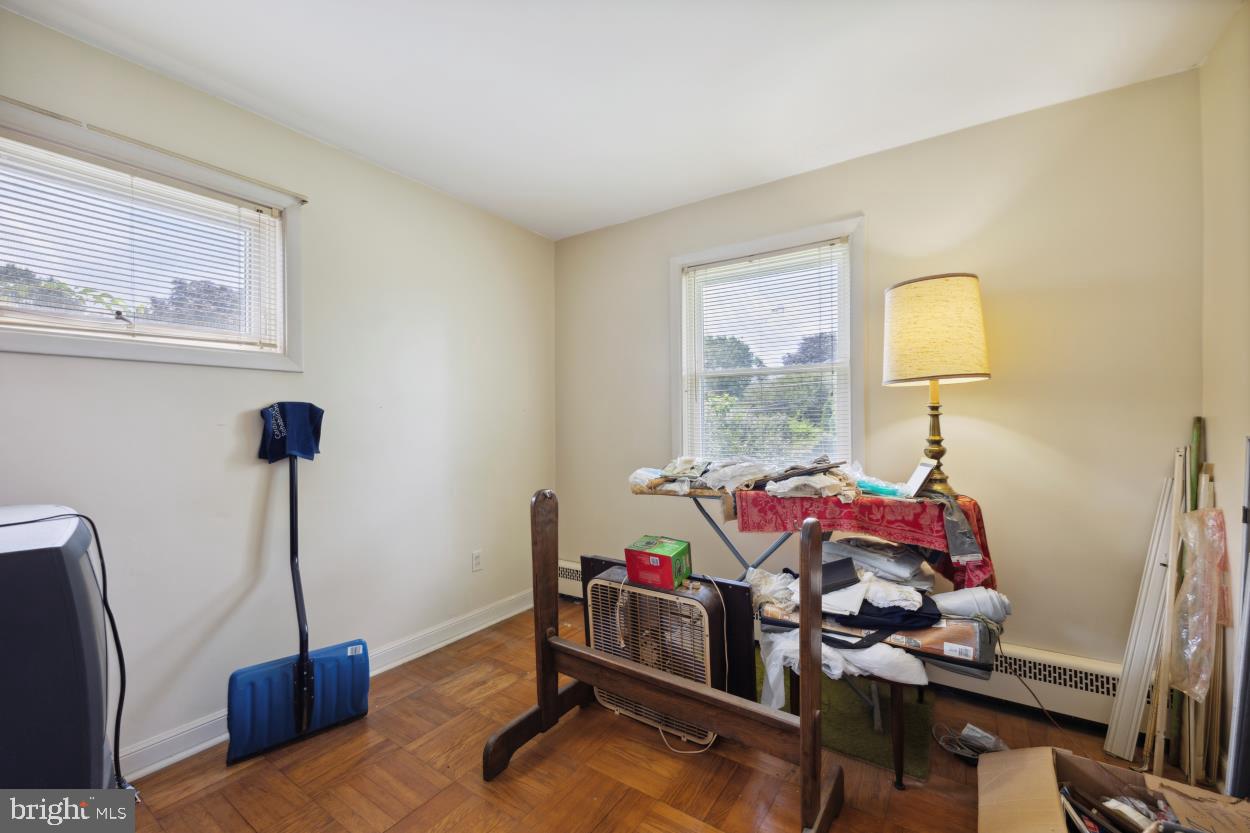 CEDAR HOLLOW - Residential