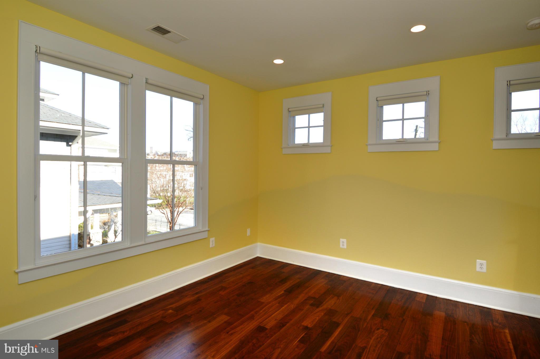 LYON PARK - Residential