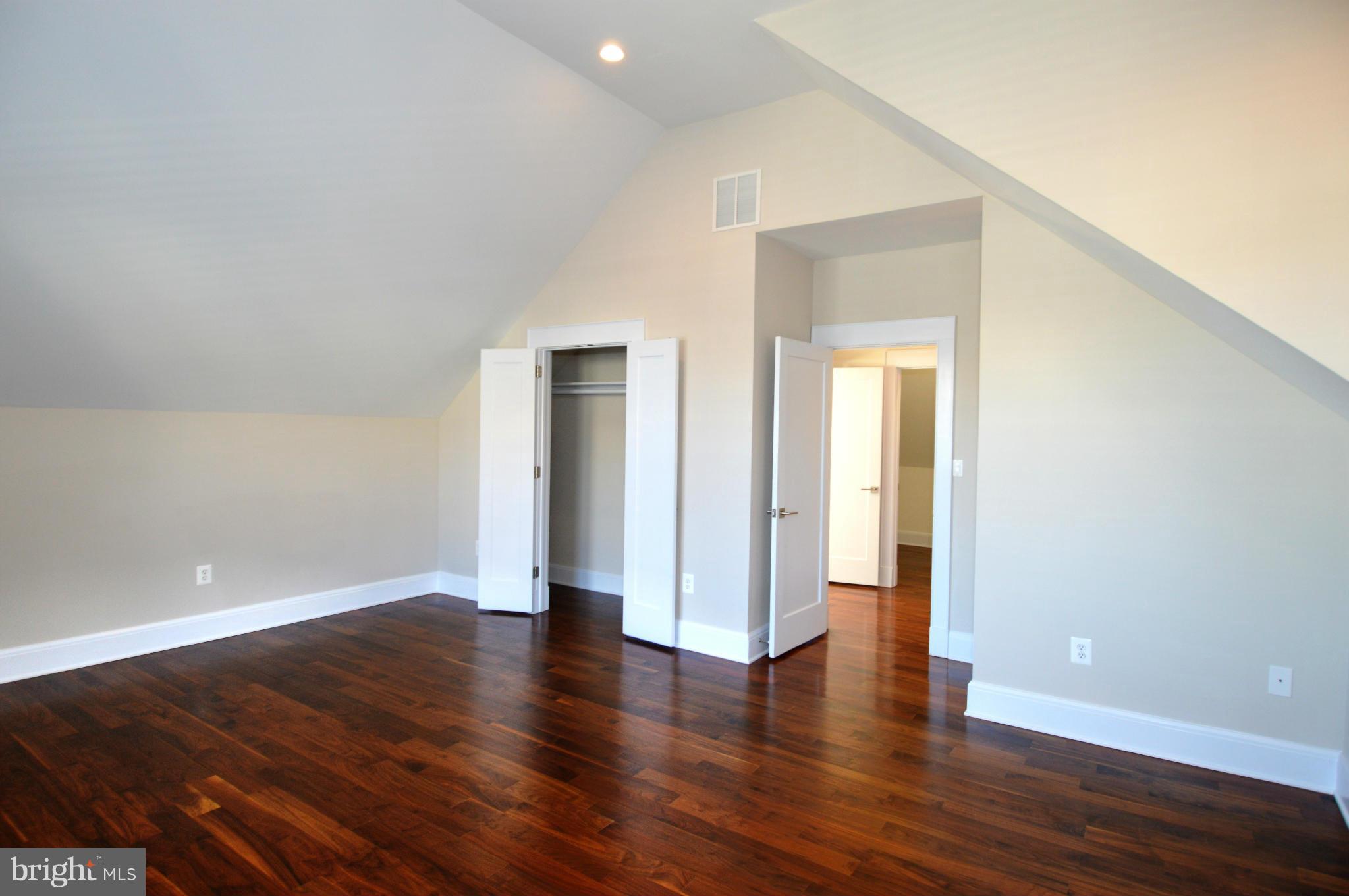 LYON PARK - Residential