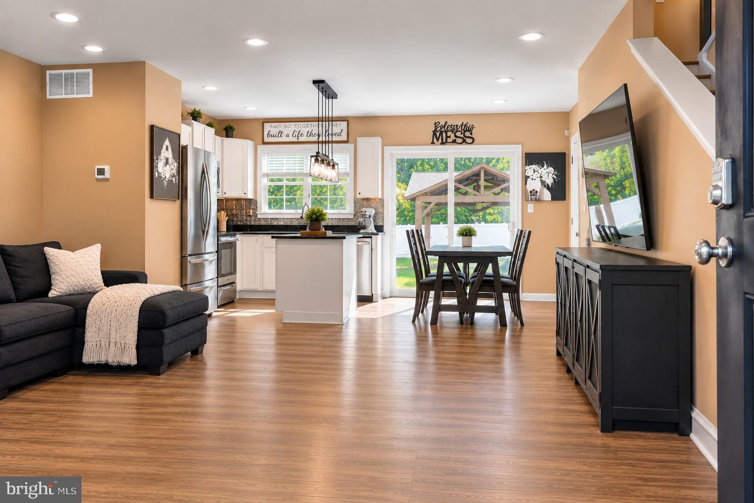 82 WOODSIDE DRIVE