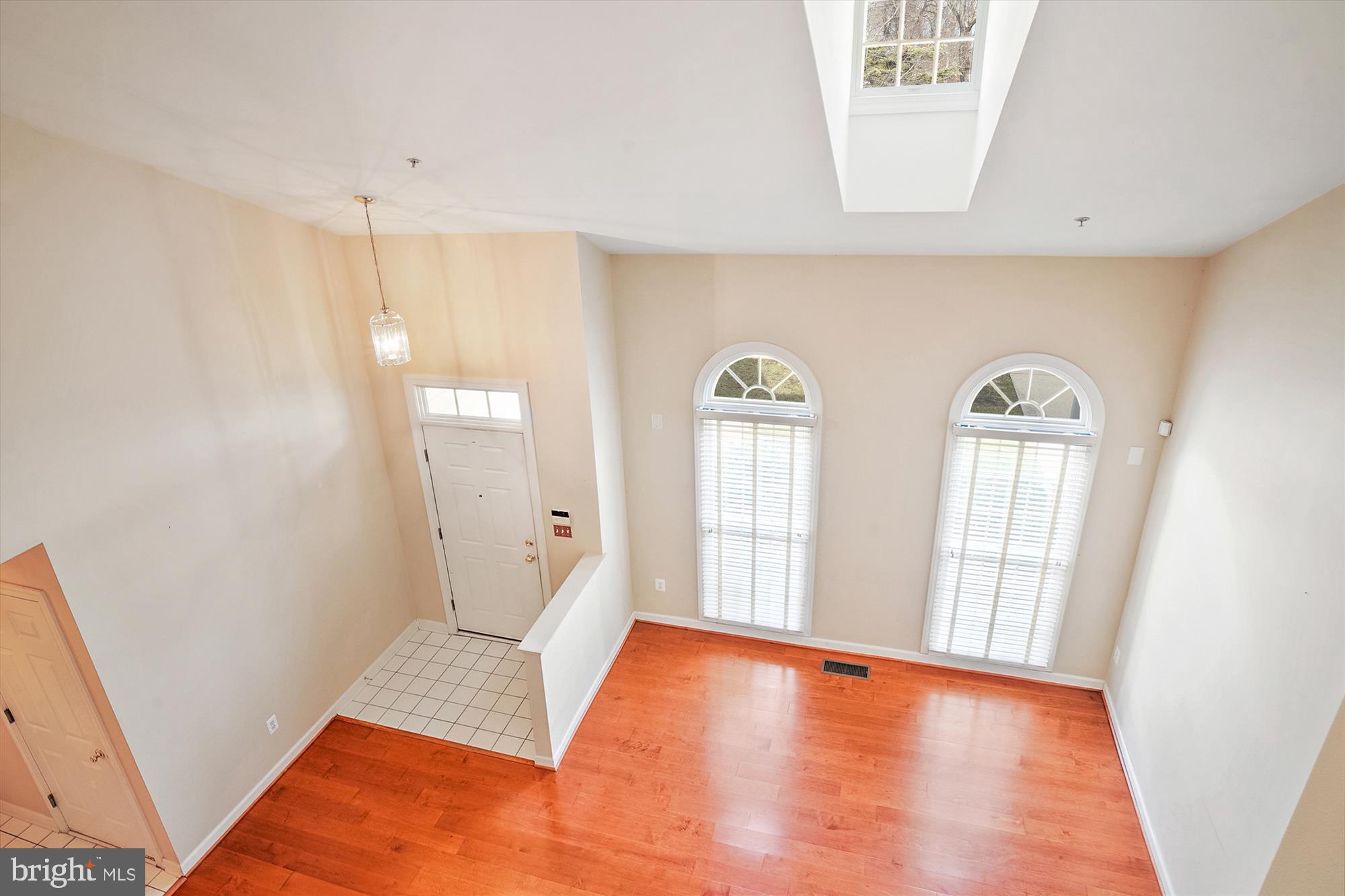 SOUTH RIVER COLONY - Residential