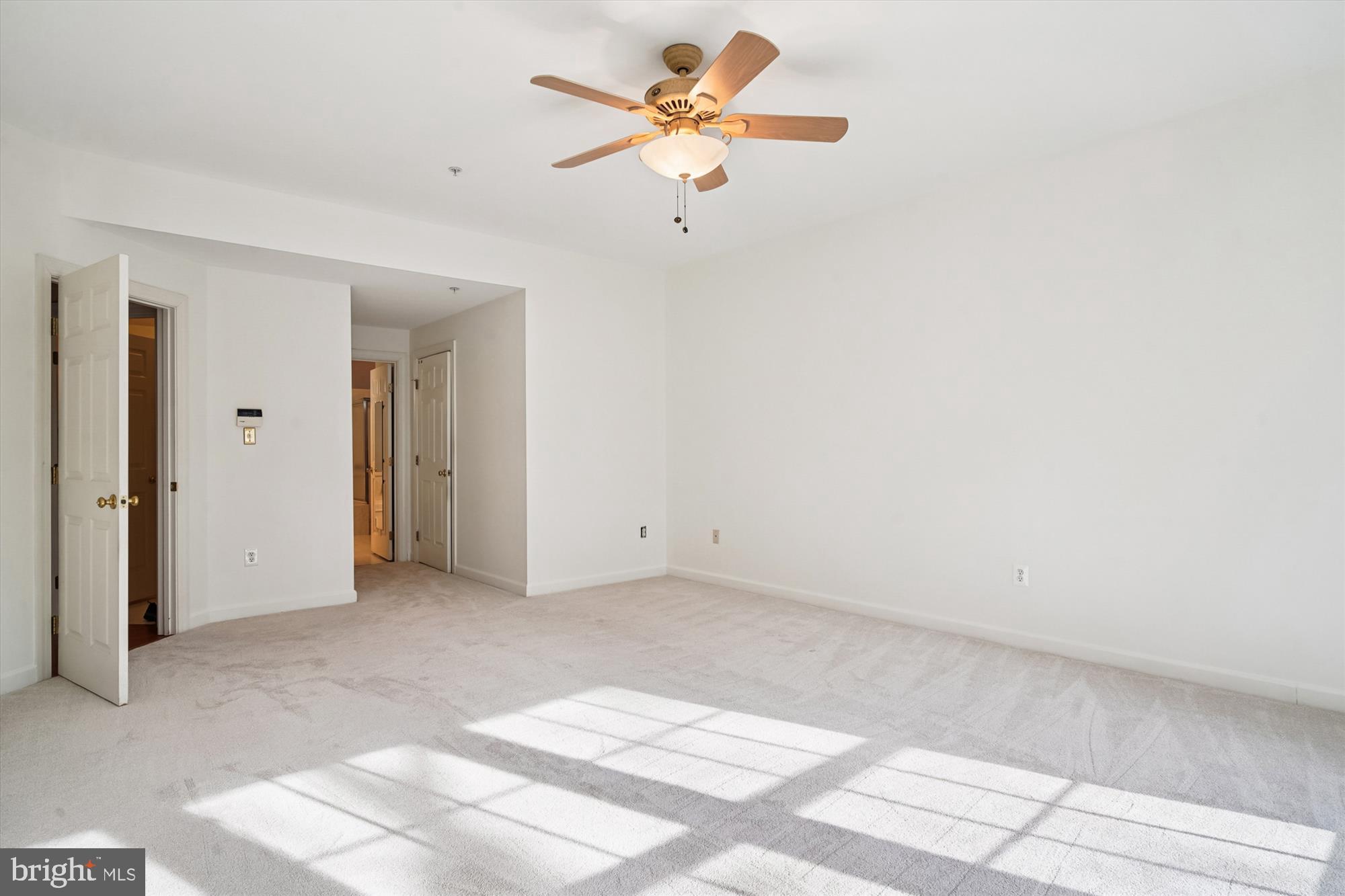 SOUTH RIVER COLONY - Residential