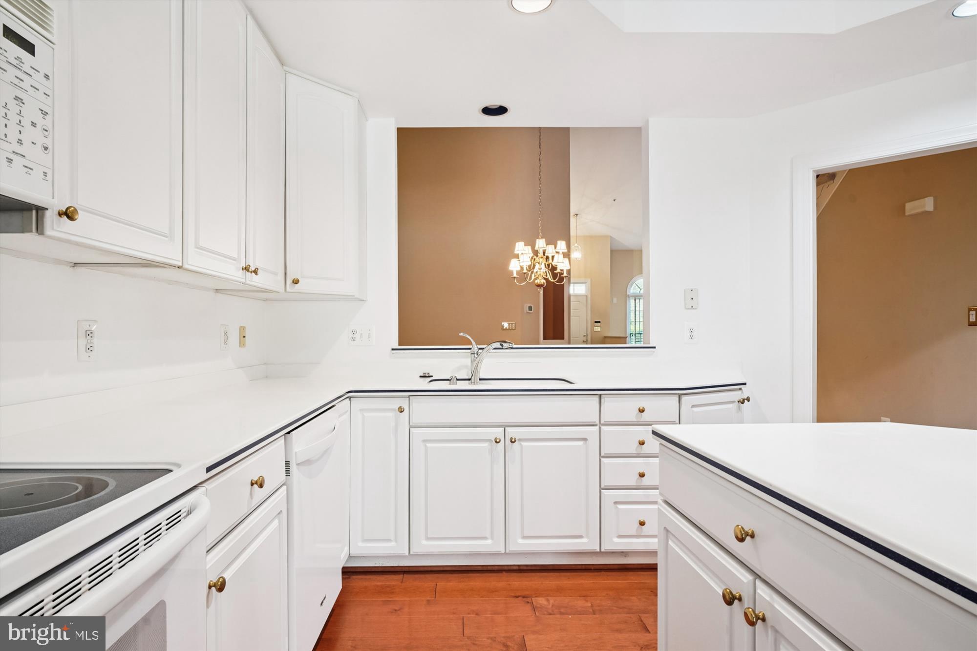 SOUTH RIVER COLONY - Residential