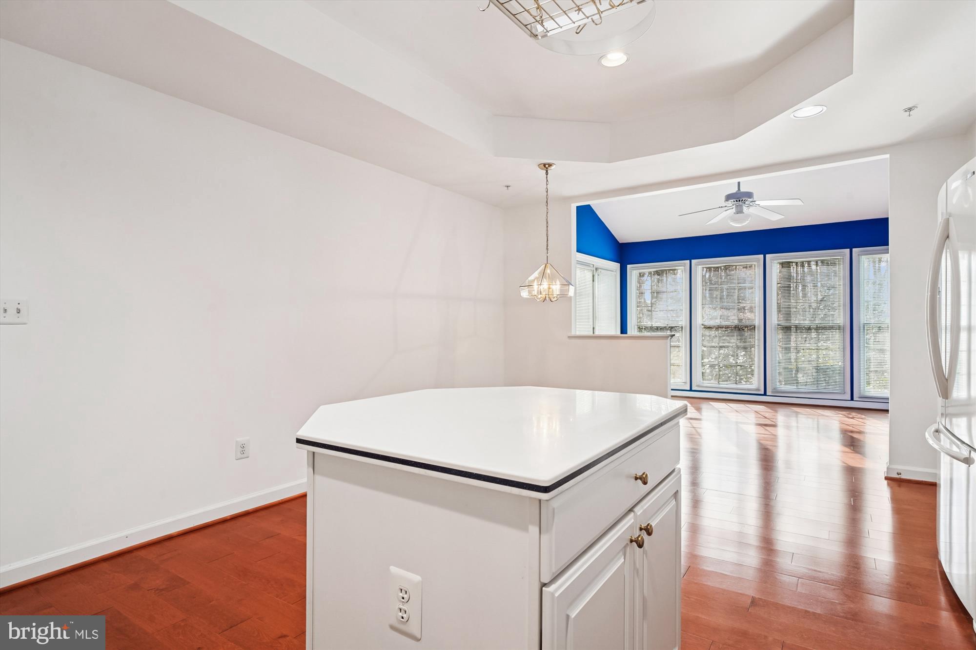 SOUTH RIVER COLONY - Residential