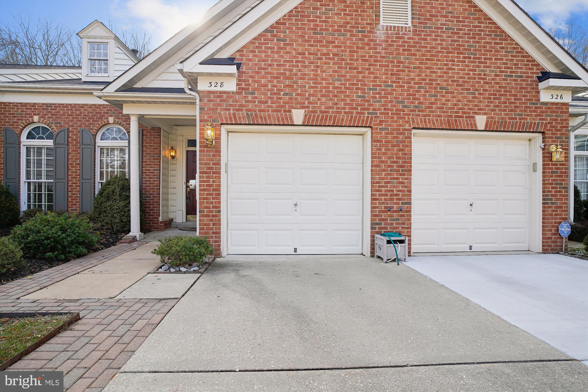 SOUTH RIVER COLONY - Residential