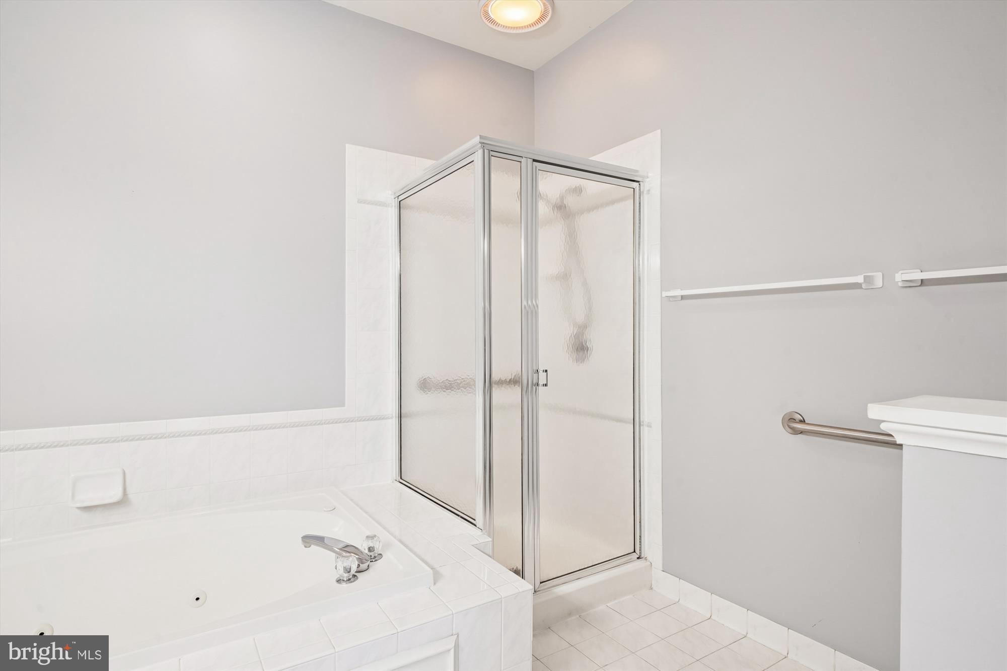 SOUTH RIVER COLONY - Residential