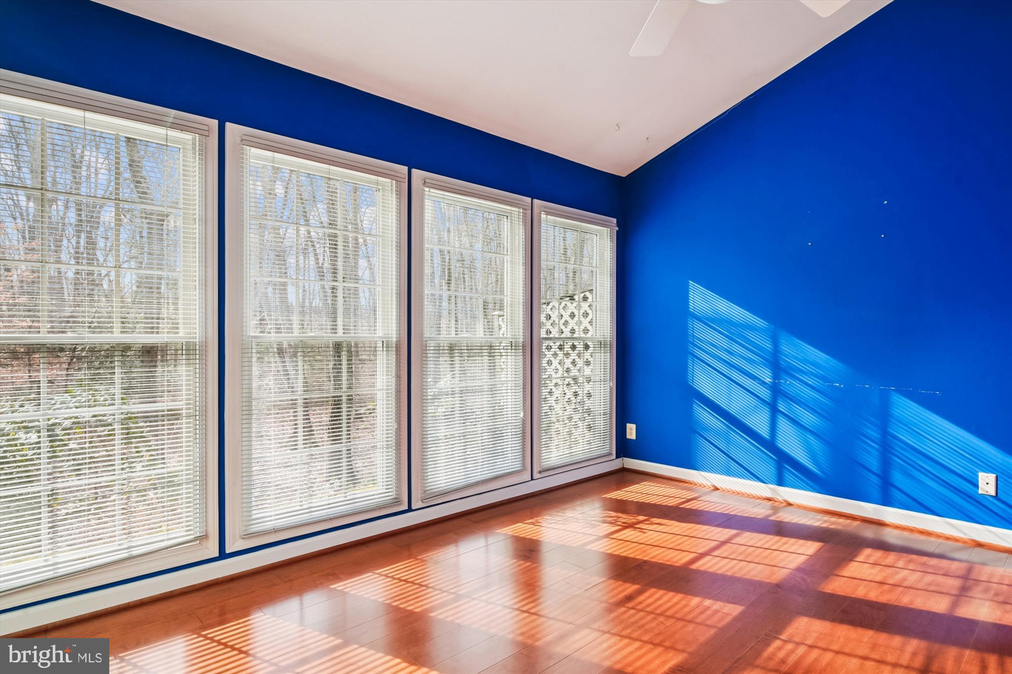 SOUTH RIVER COLONY - Residential