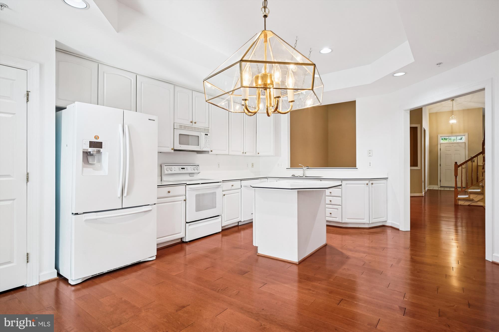 SOUTH RIVER COLONY - Residential