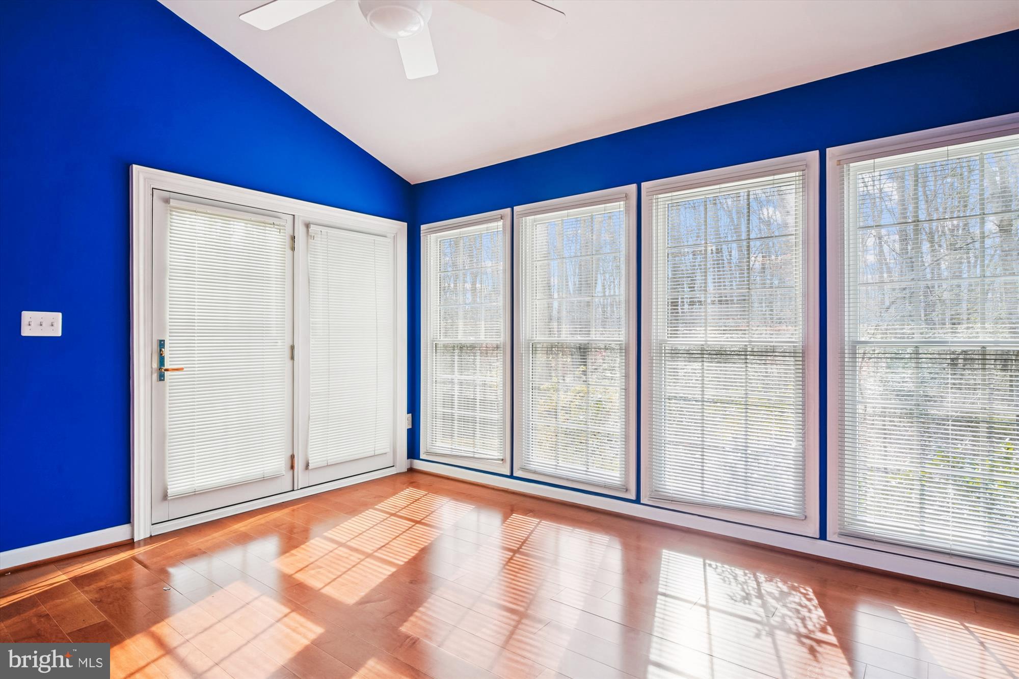 SOUTH RIVER COLONY - Residential