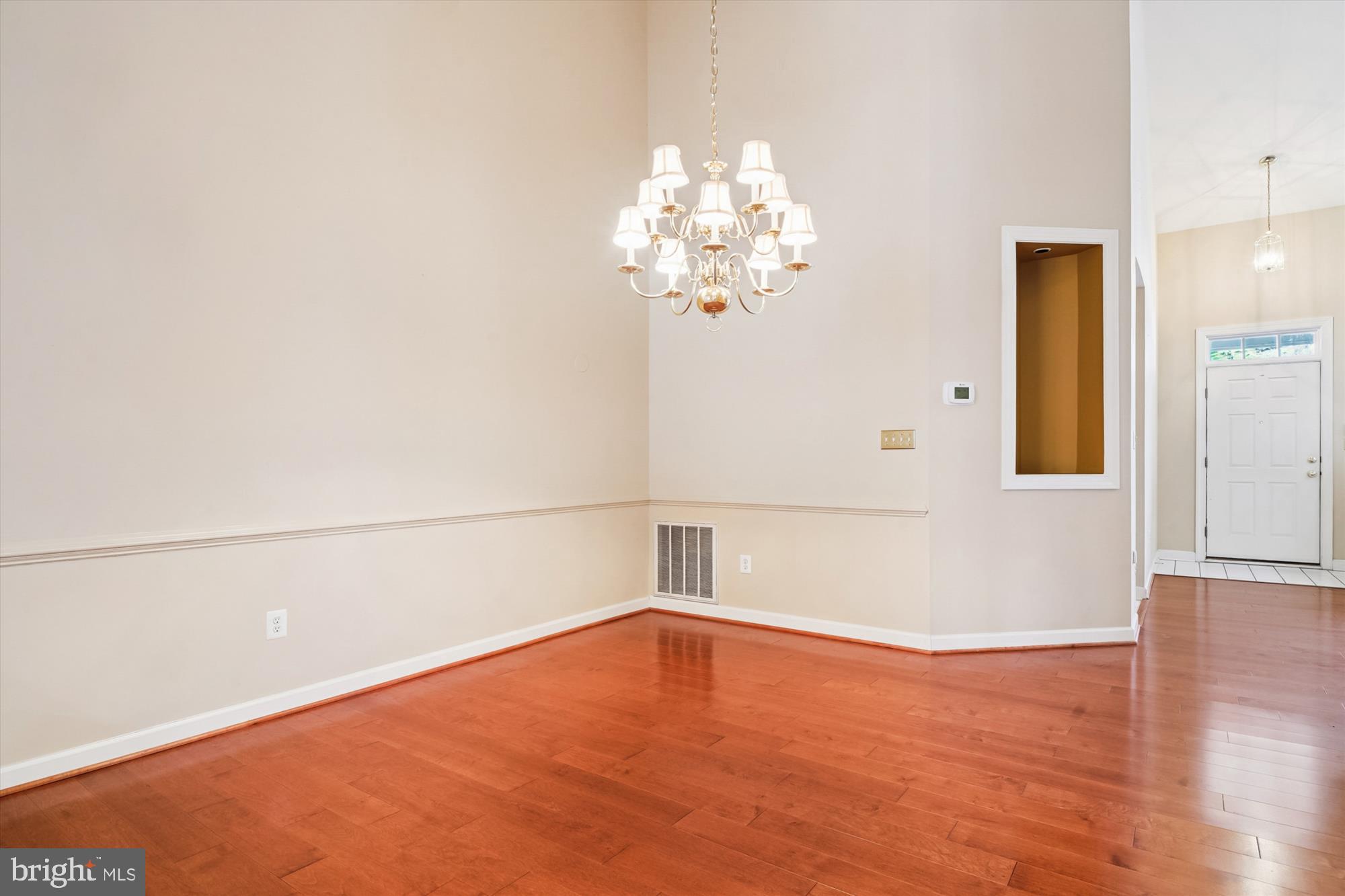 SOUTH RIVER COLONY - Residential