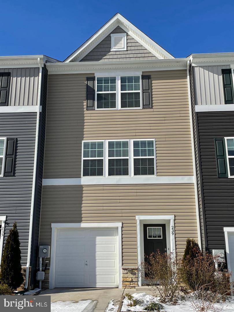 BERKELEY RIDGE - Residential Lease