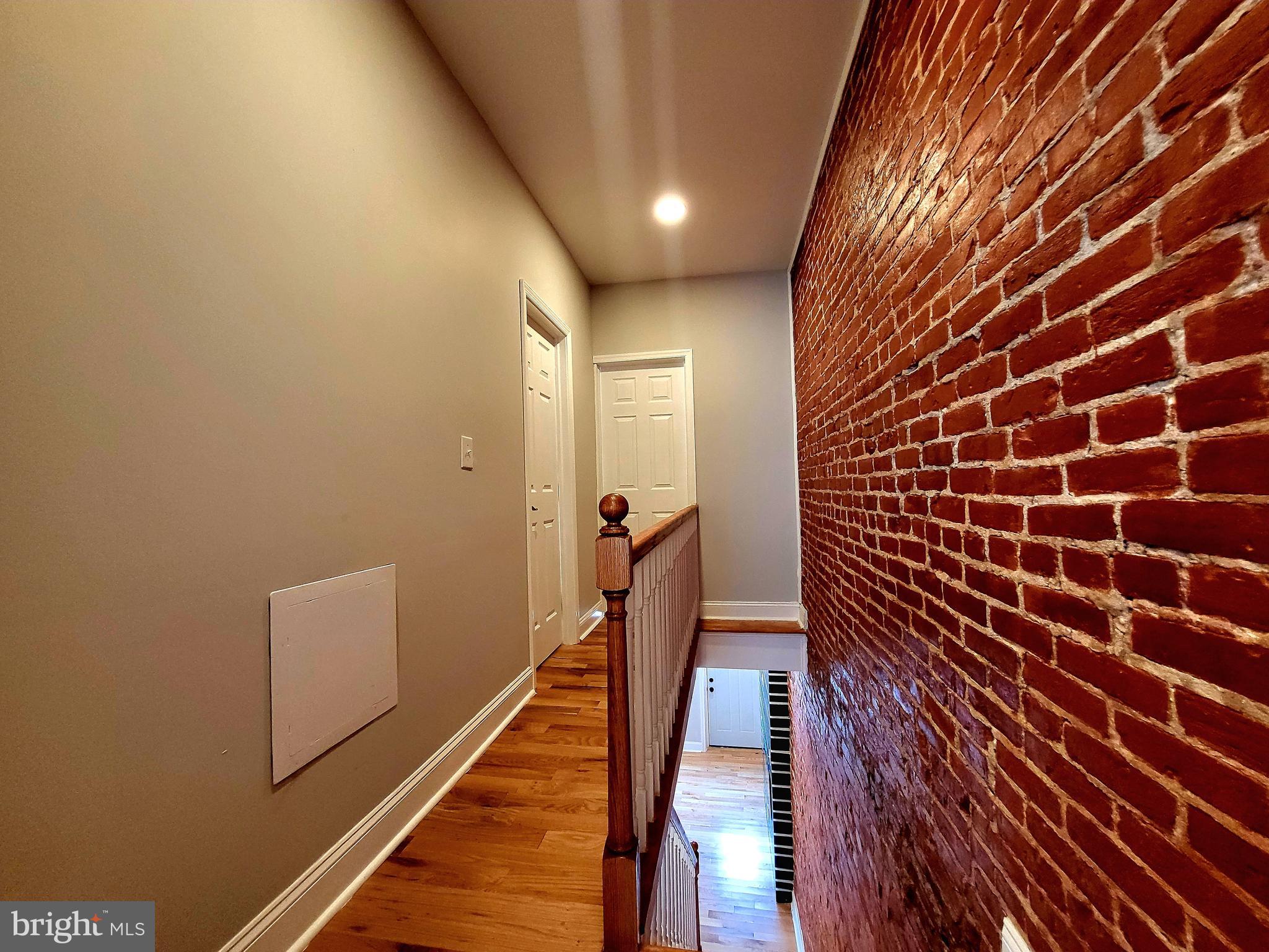 EAST KENSINGTON - Residential