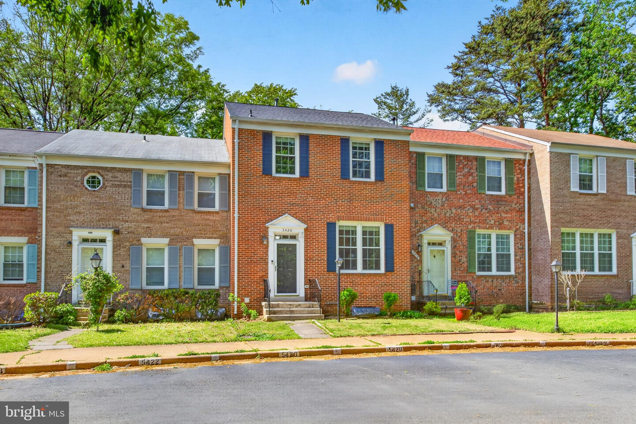 LAKE BRADDOCK - Residential