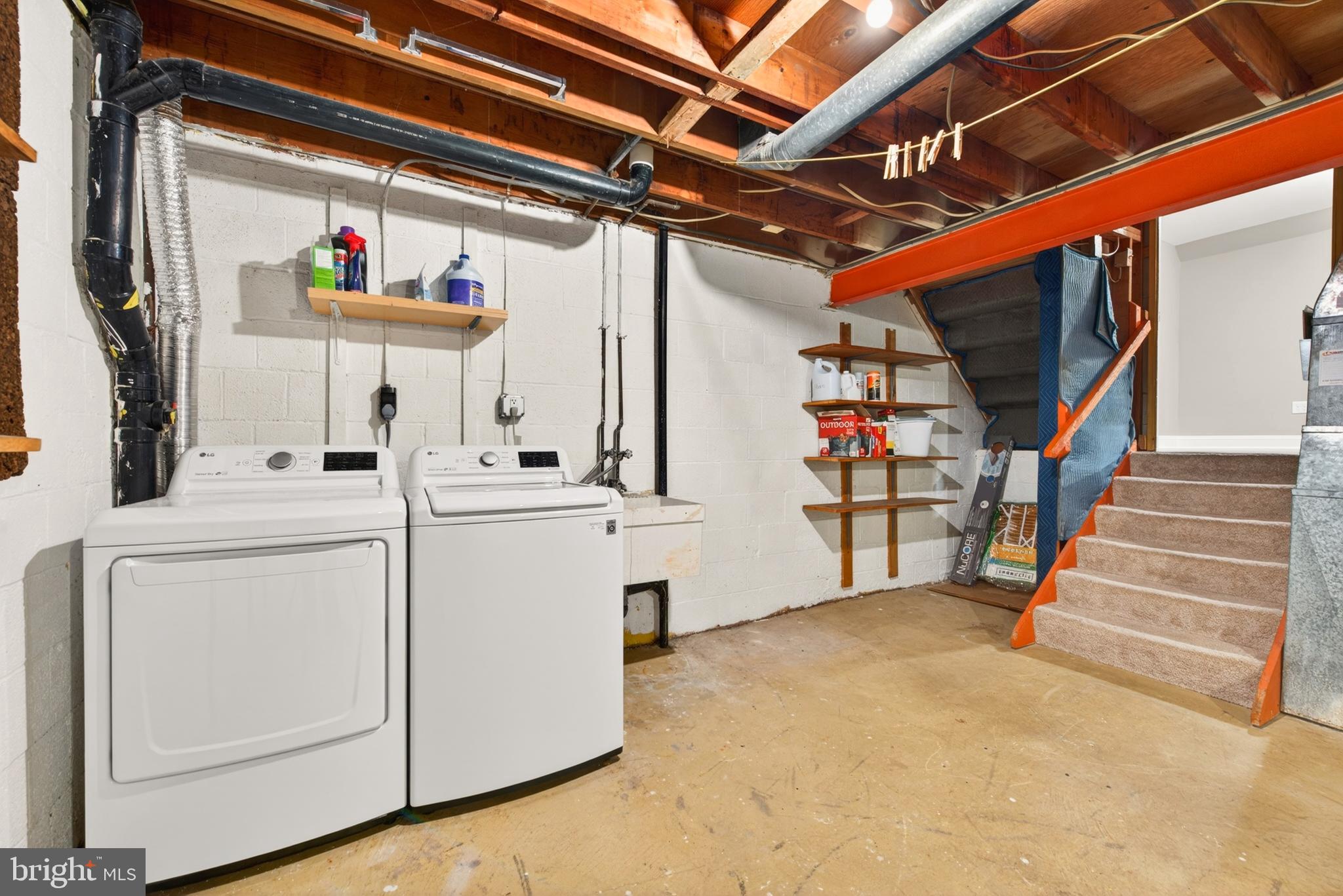 LAKE BRADDOCK - Residential