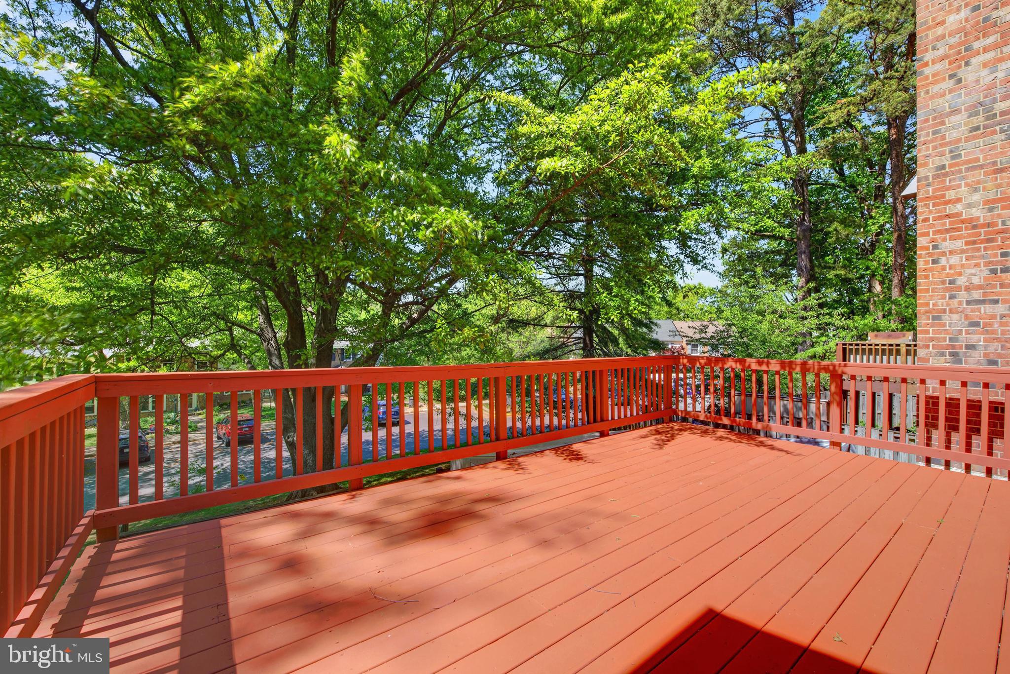 LAKE BRADDOCK - Residential