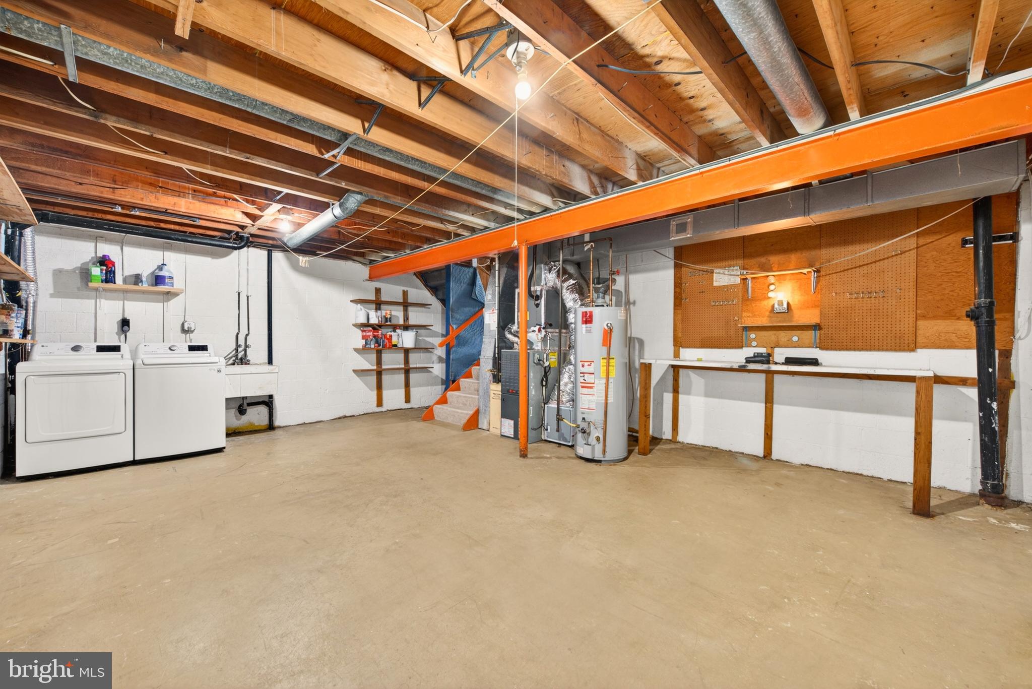 LAKE BRADDOCK - Residential