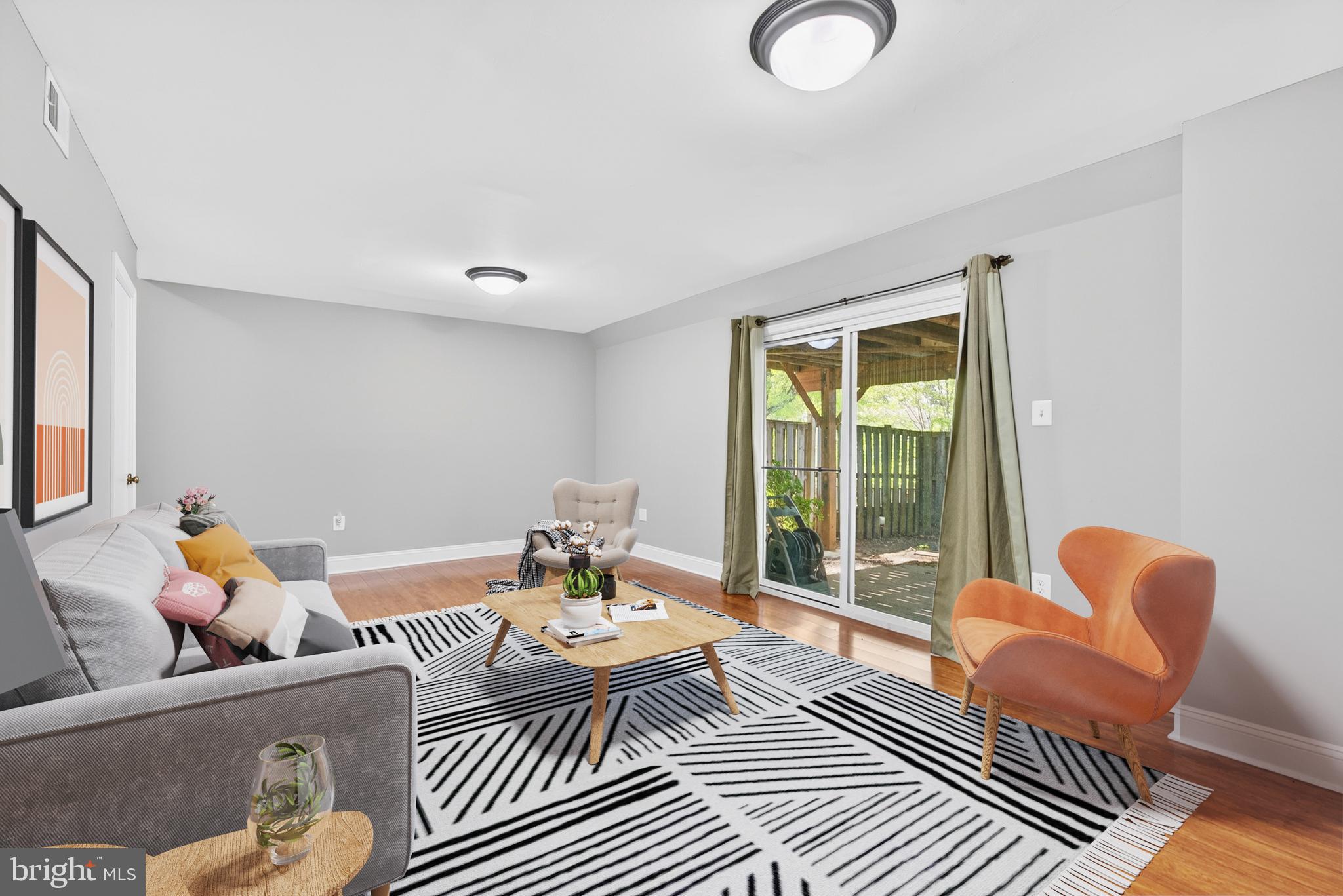 LAKE BRADDOCK - Residential