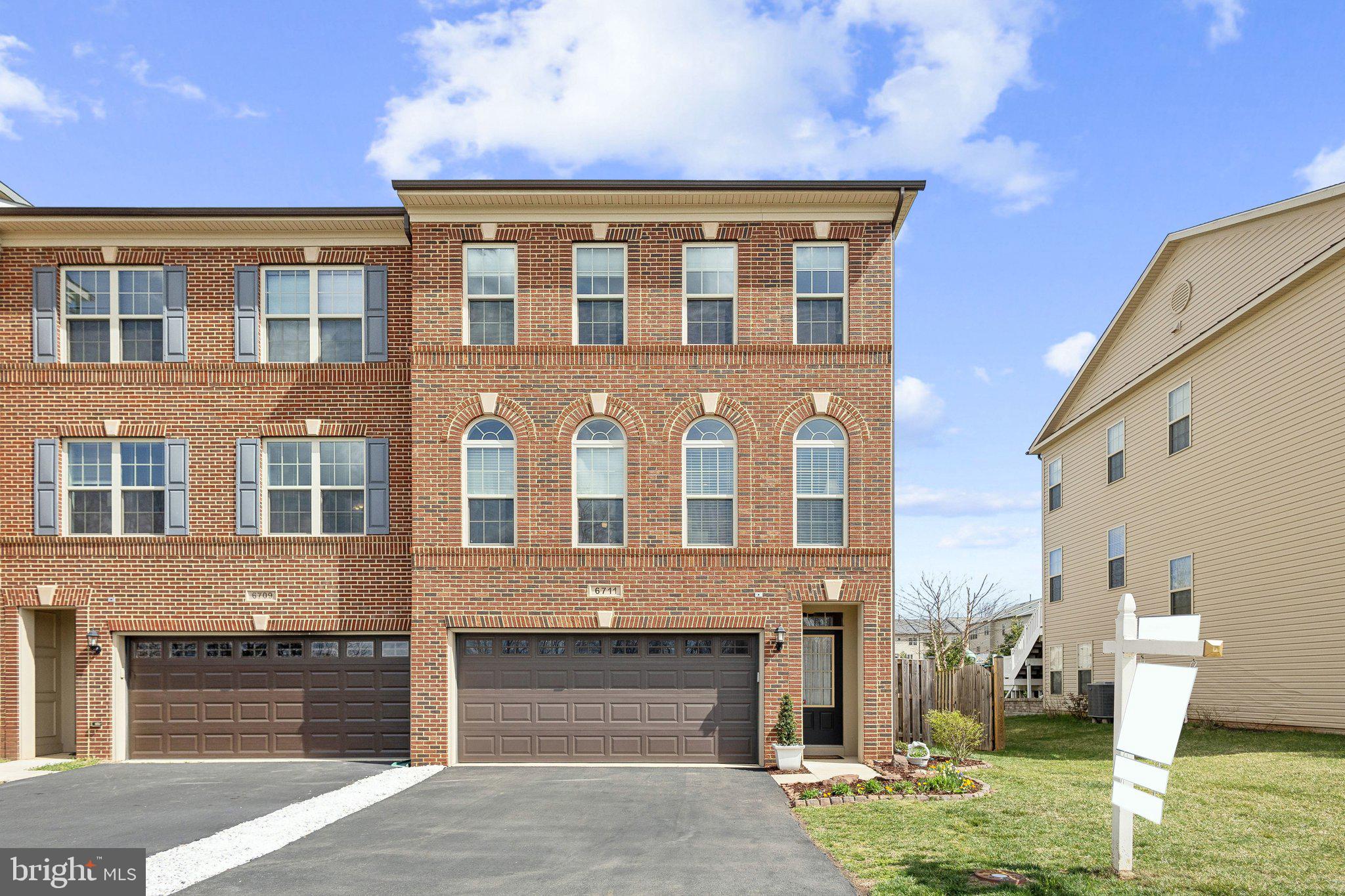6711 PINCHOT LANE