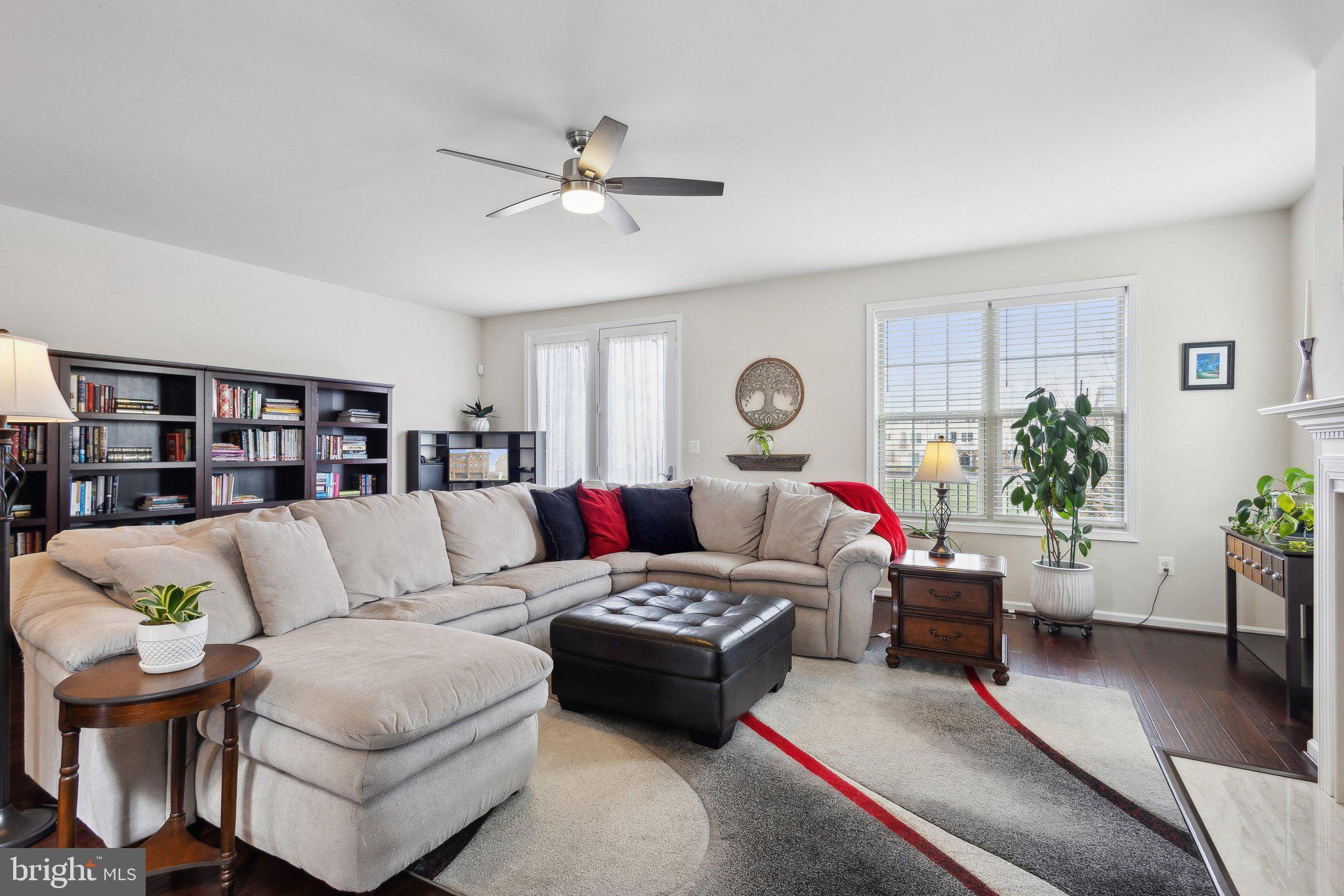 6711 PINCHOT LANE
