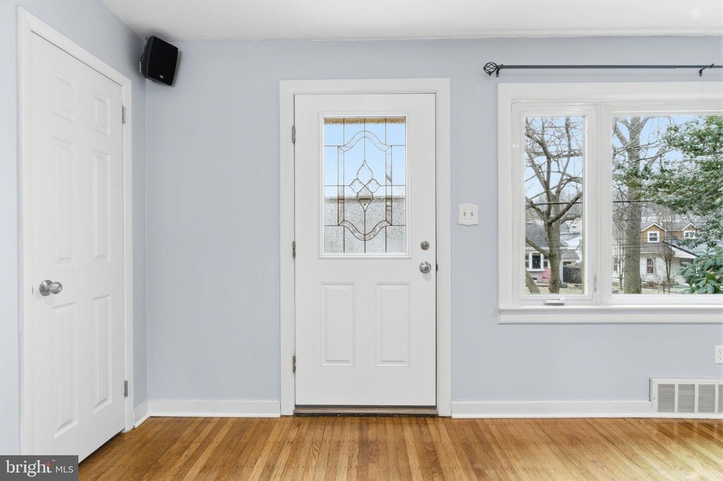 Photo of 110 Warren Street, WILLOW GROVE, PA 19090 (MLS # PAMC2163566)