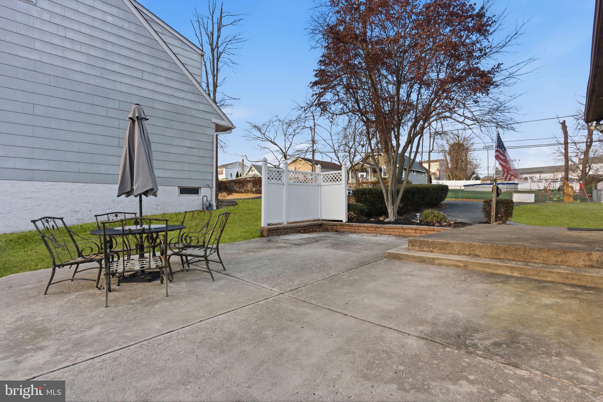 WILLOW WOODS - Residential