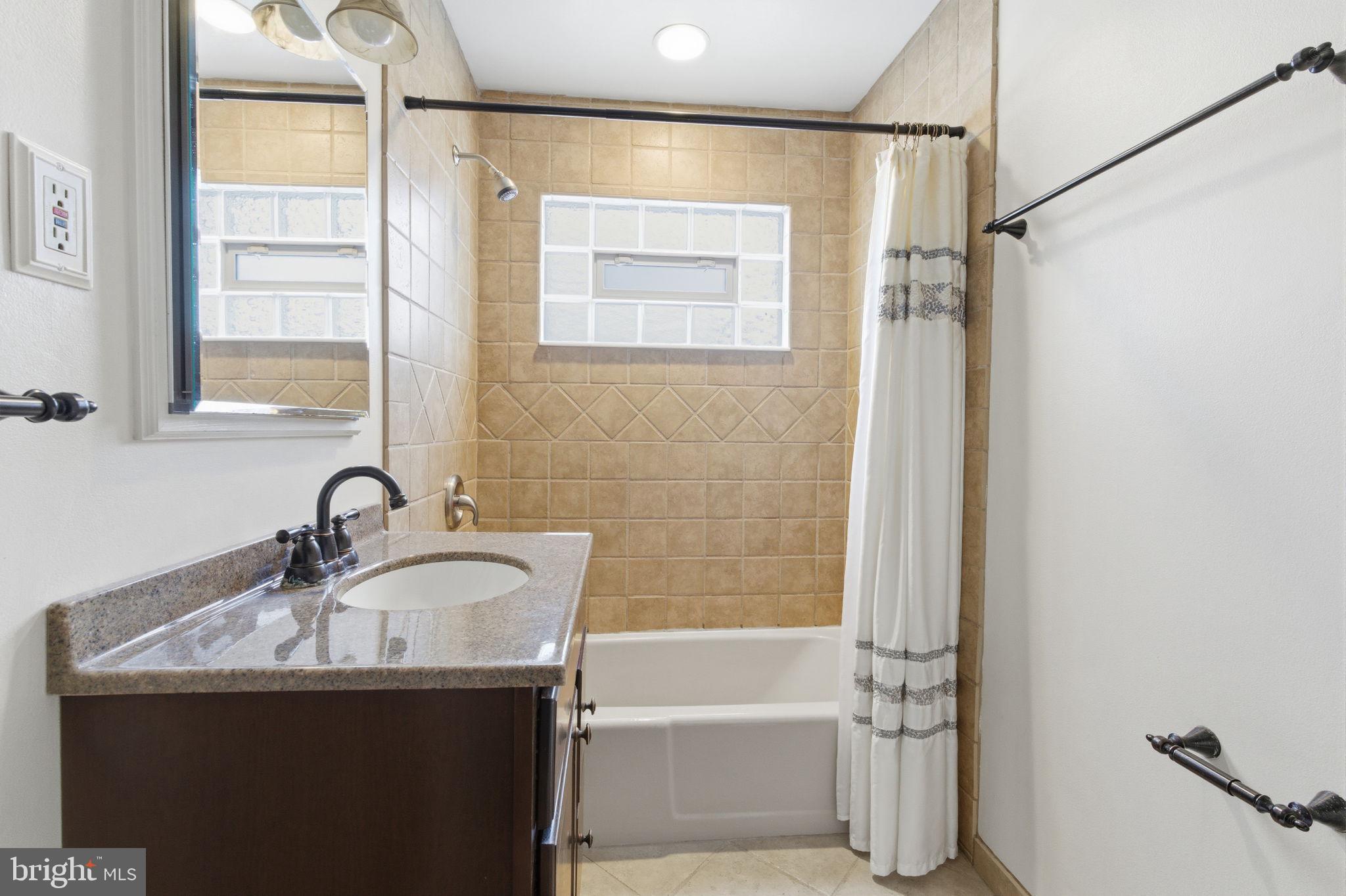 WILLOW WOODS - Residential