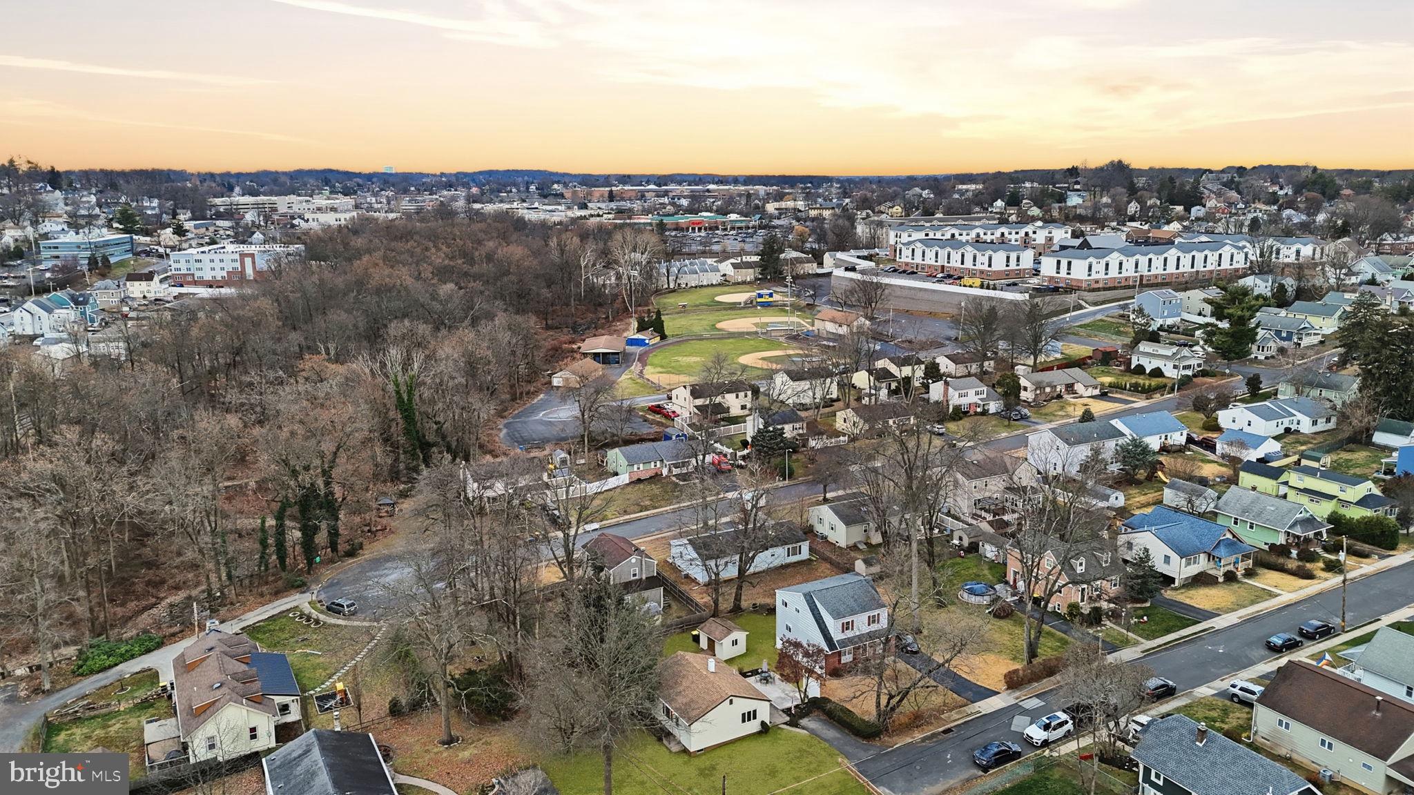 WILLOW WOODS - Residential