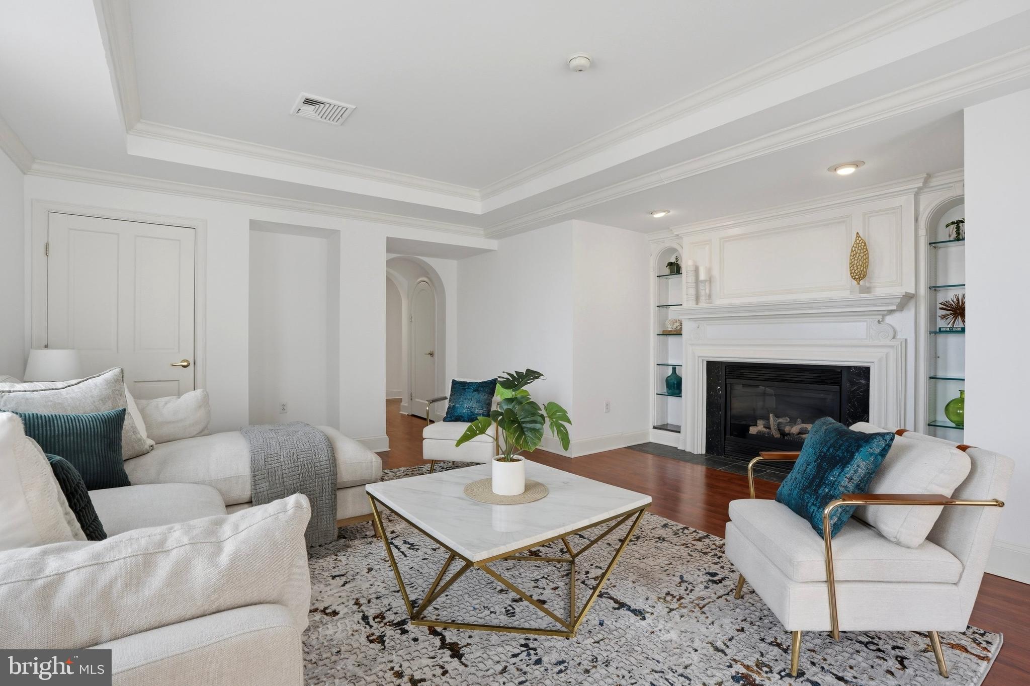 1512 SPRUCE STREET 14 PH-2702