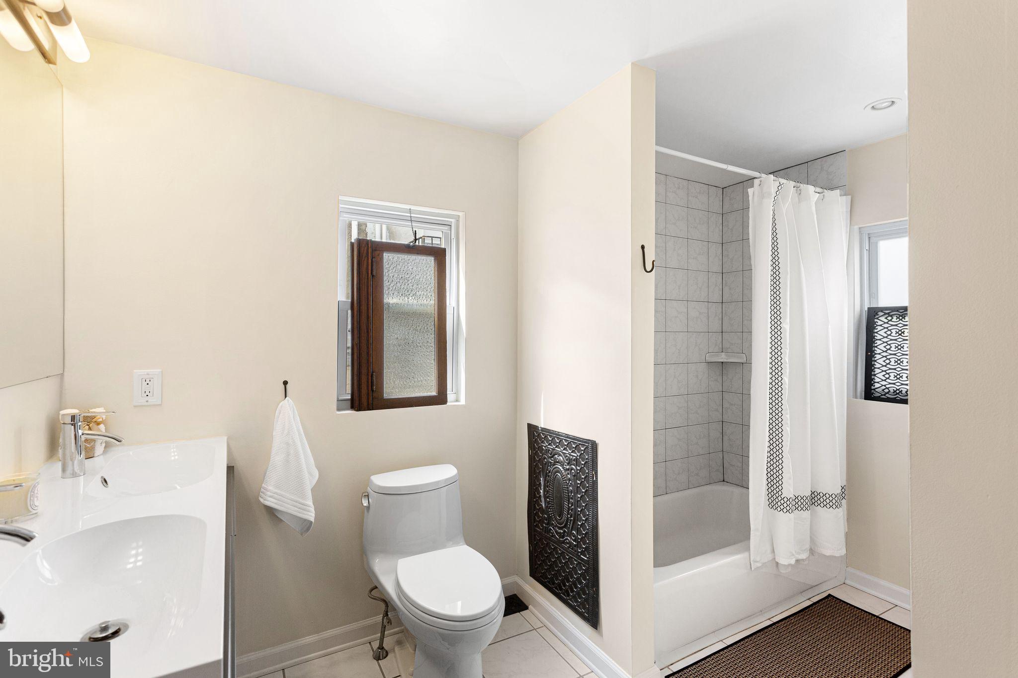 FAIRMOUNT - Residential