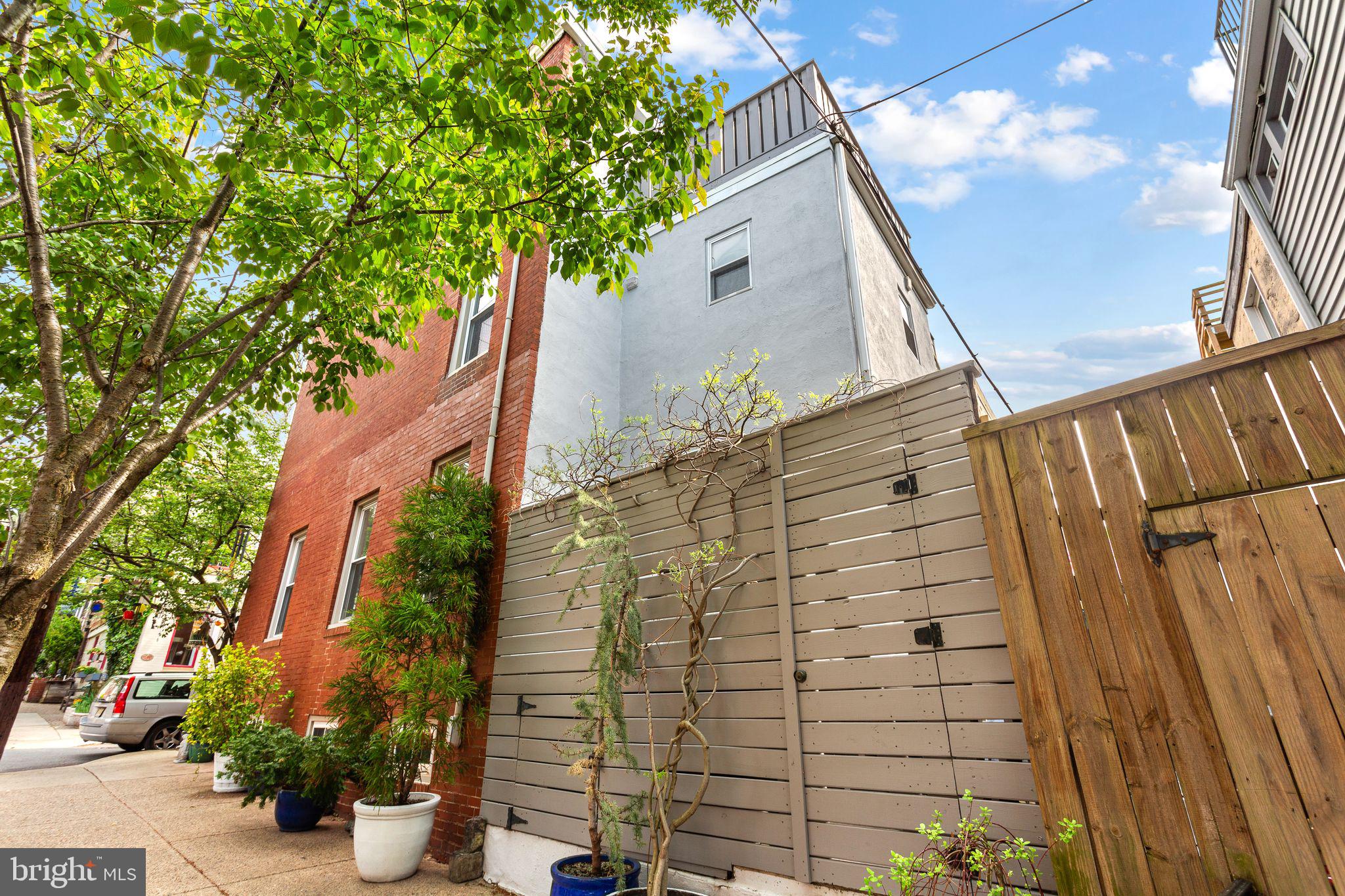 FAIRMOUNT - Residential