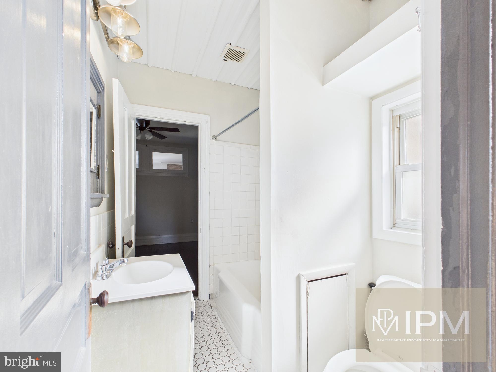 DAUPHIN COUNTY - Residential Lease