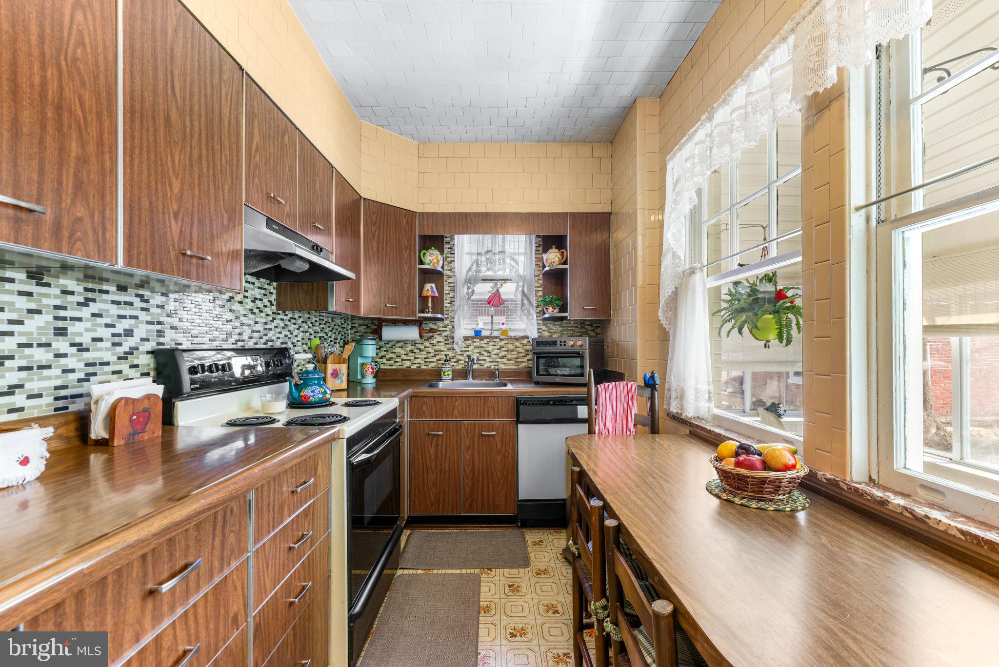 MAYFIELD - Residential