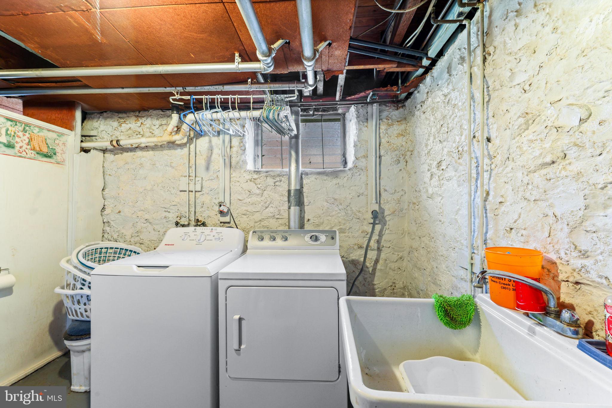 MAYFIELD - Residential