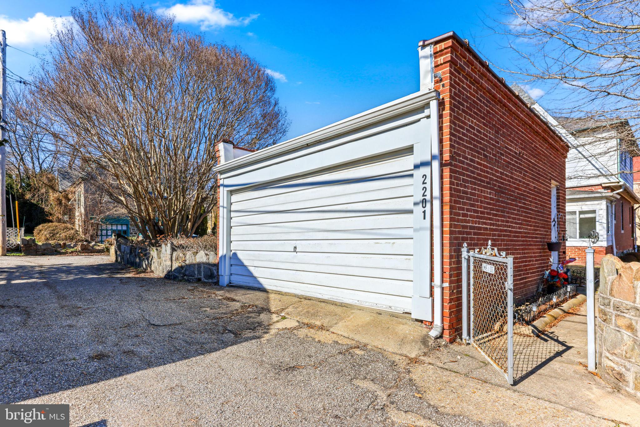 MAYFIELD - Residential