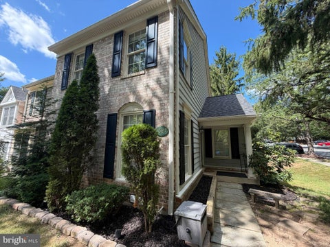 Townhouse For Sale - 8527 Fountain Valley Drive<br/> MONTGOMERY VILLAGE, MD 20886
