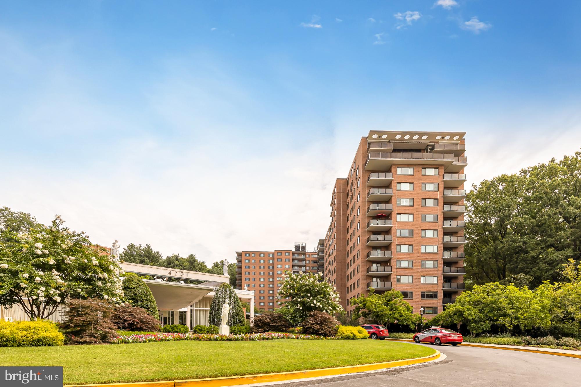 4201 CATHEDRAL AVENUE NW 1009E