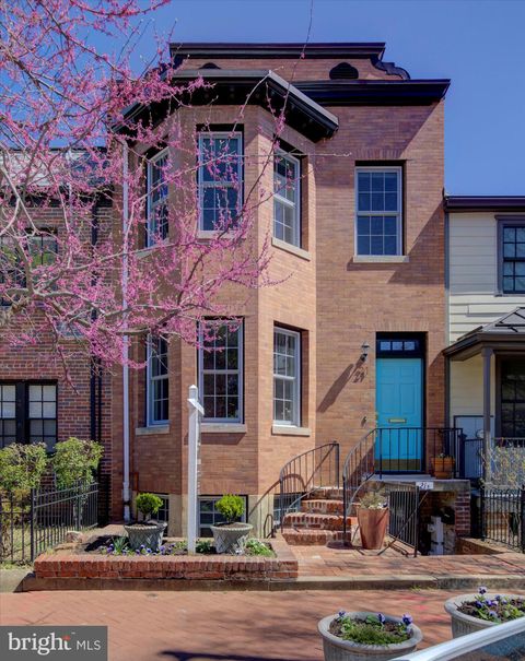 21 4TH STREET NE WASHINGTON DC 20002