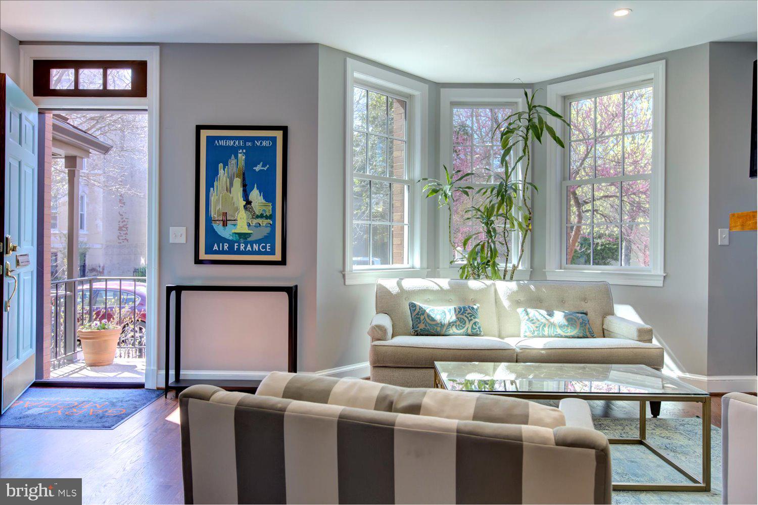 21 4TH STREET NE