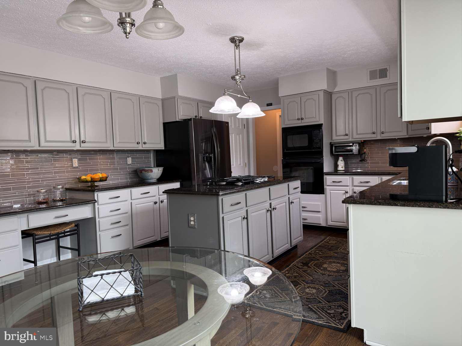 712 TRANQUILITY TURN