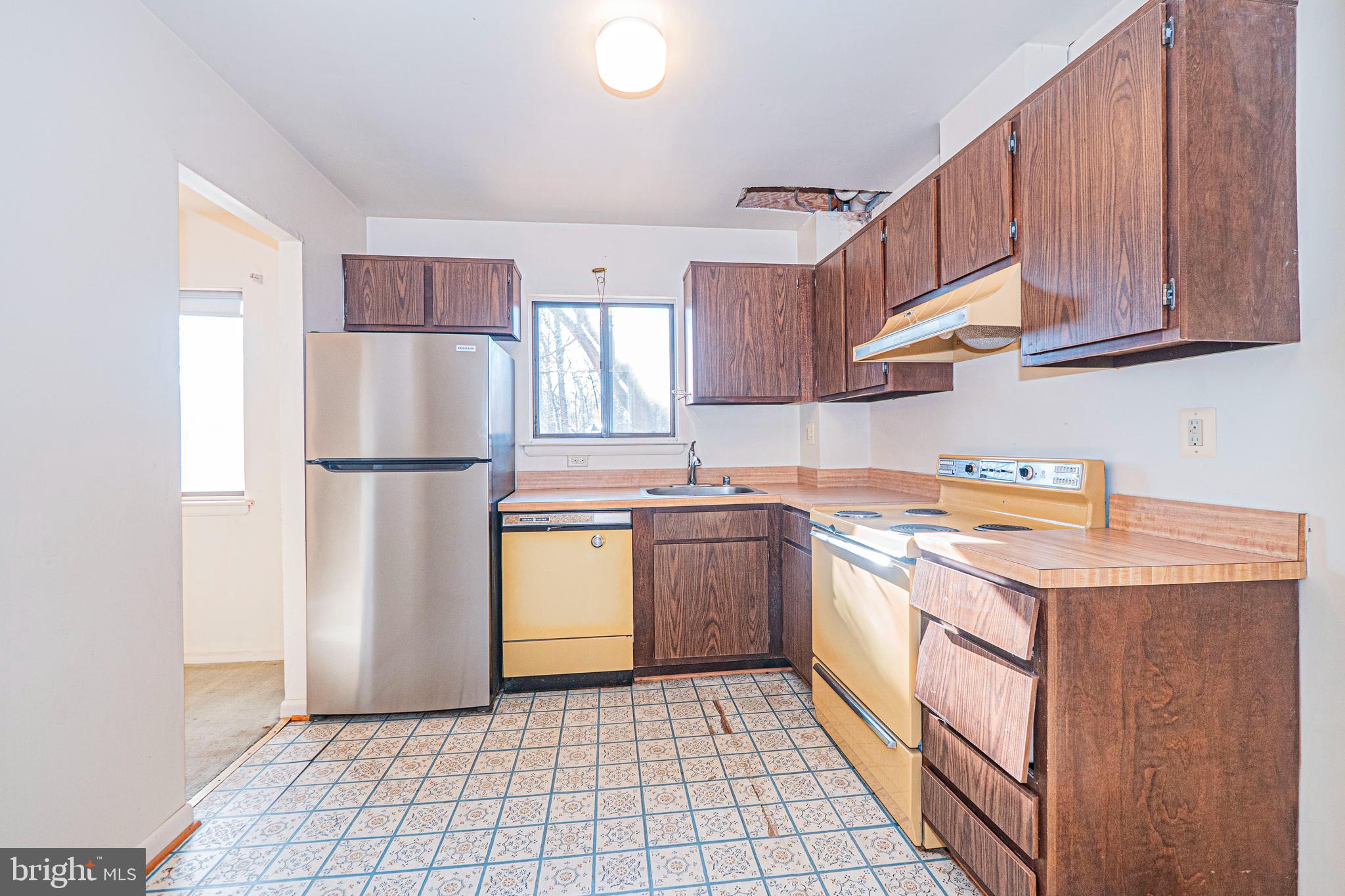 RESTON - Residential