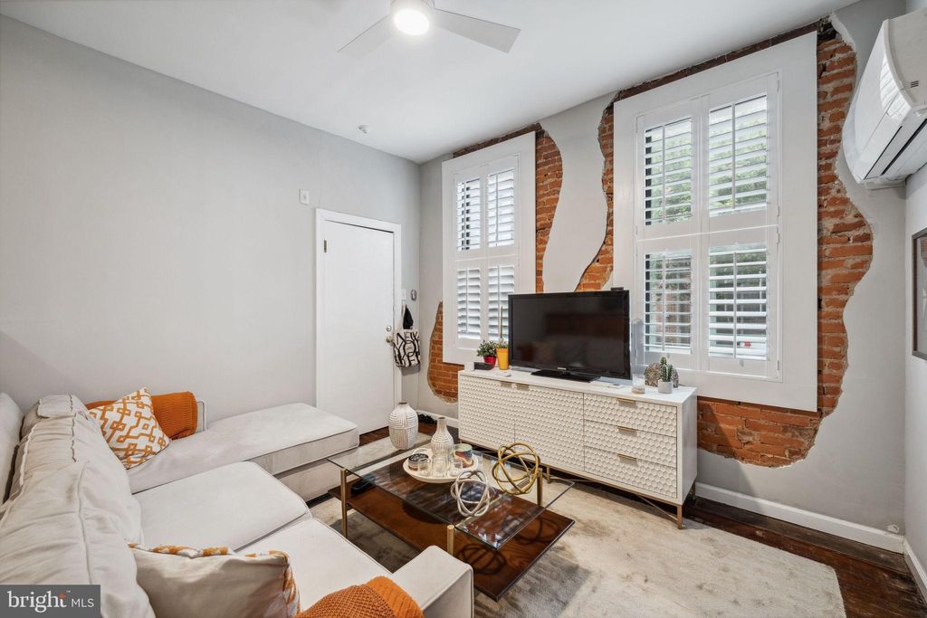 Photo of 227 Poplar Street #C, PHILADELPHIA, PA 19123 (MLS # PAPH2483342)