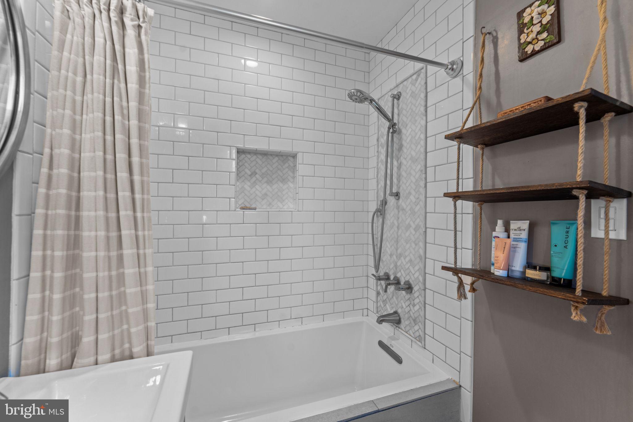 RIVERDALE PARK - Residential